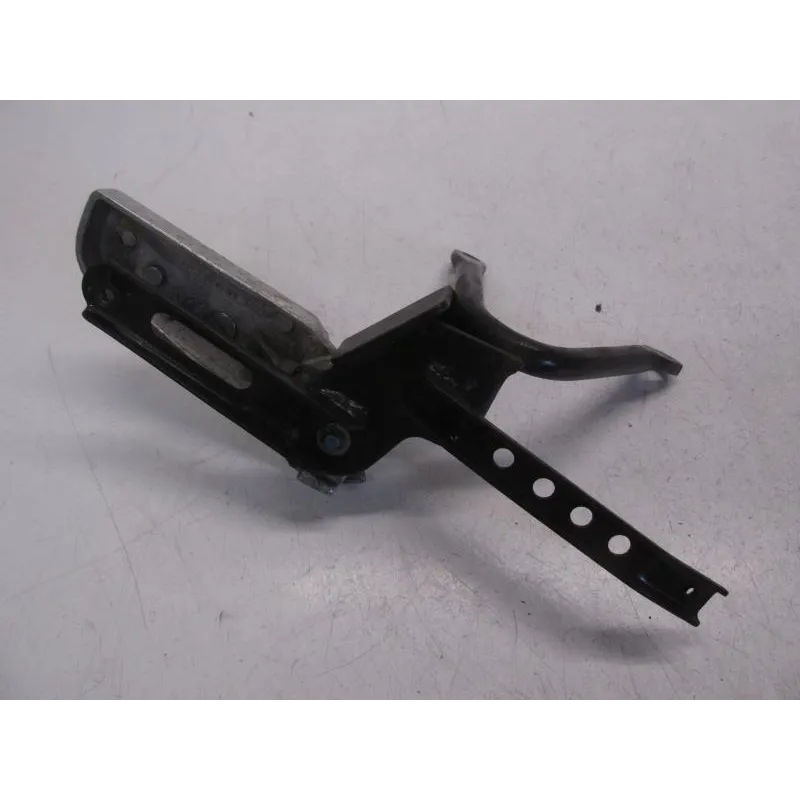 Platine et repose pieds arriere gauche HONDA PCX 125 2010-2011