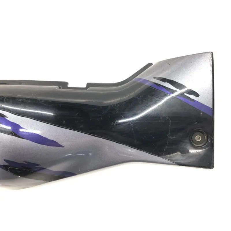 Cache carenage coque arriere droit SUZUKI GSXR 1100 1993-1996