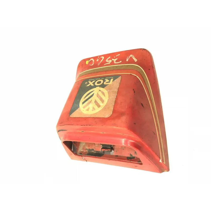 Cache carenage coque arriere SUZUKI GT 80 1981-1983