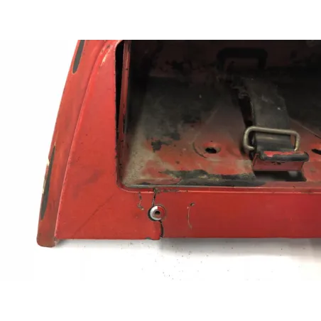 Cache carenage coque arriere SUZUKI GT 80 1981-1983