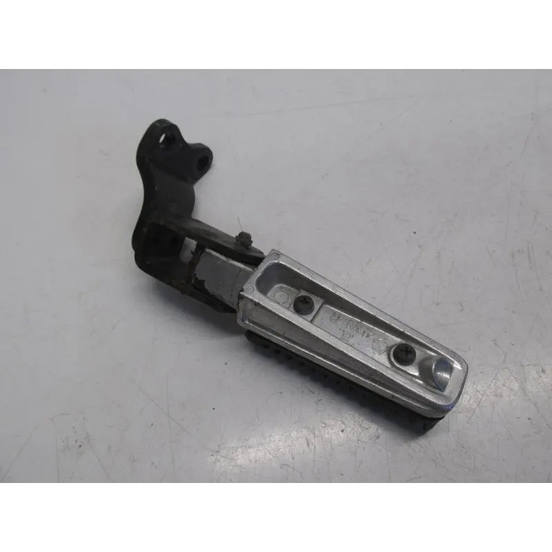 Platine et repose pieds arriere droit YAMAHA YPR 125 2006-2009 XMAX