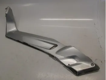 Cache carenage centrale marche pieds plancher YAMAHA YPR 125 2006-2009 XMAX