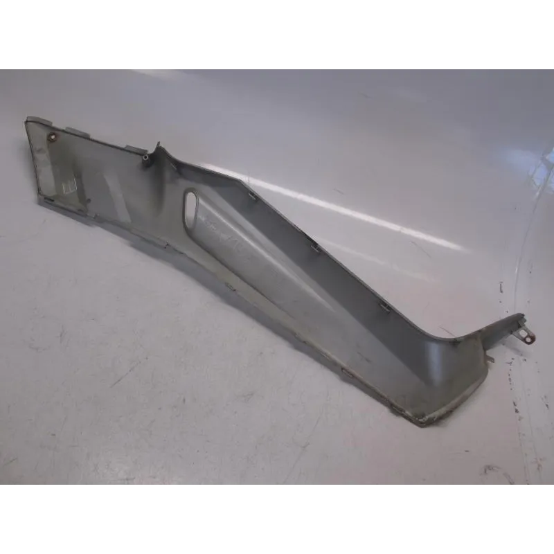 Cache carenage centrale marche pieds plancher YAMAHA YPR 125 2006-2009 XMAX