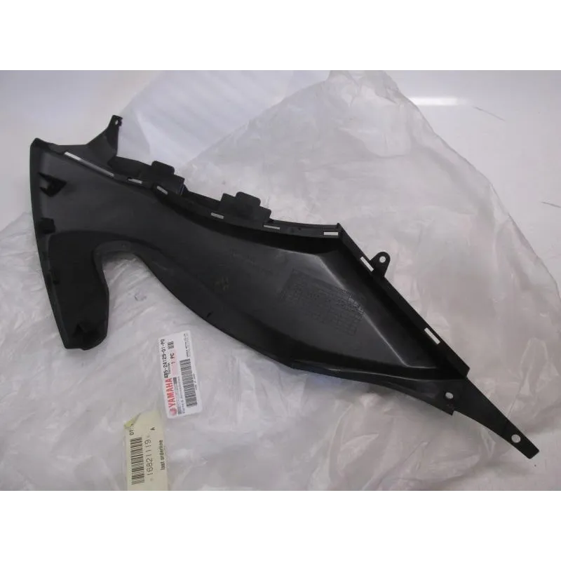 Cache lateral gauche YAMAHA XP 500 2008-2011 TMAX ABS