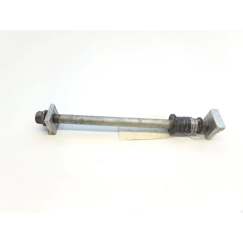 Axe de roue arriere YAMAHA MT03 660 2006-2010