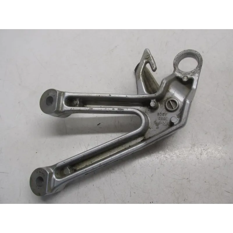 Platine et repose pieds arriere droit SUZUKI SV 1000 S 2003-2005