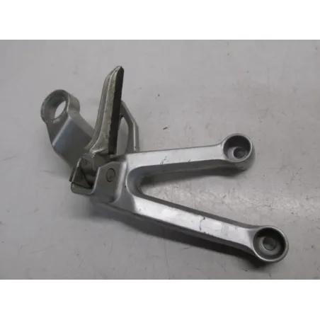 Platine et repose pieds arriere droit SUZUKI SV 1000 S 2003-2005