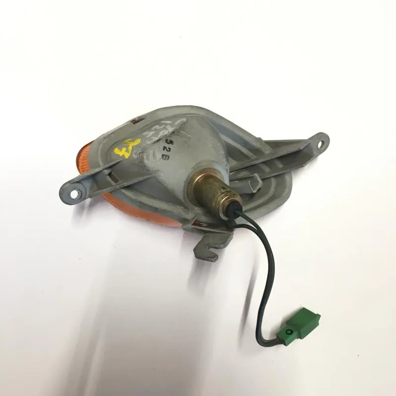 Clignotant avant droit YAMAHA XC 125 1995-1998 CYGNUS T
