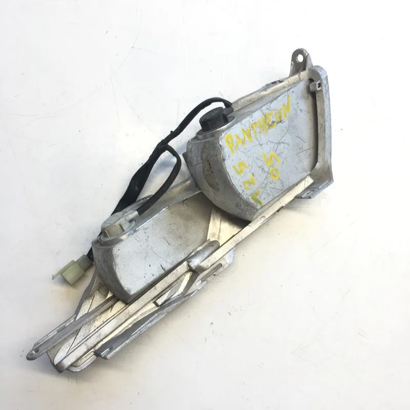 Bloc feu + clignotant ar droit HONDA FES 125 2003-2006 PANTHEON