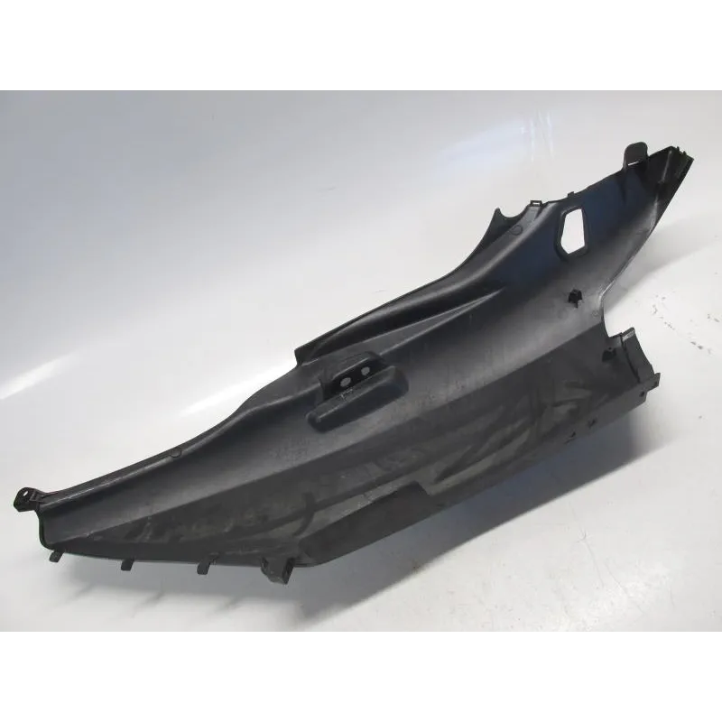 Cache carenage coque arriere droit SUZUKI AN 650 2006-2010 BURGMAN