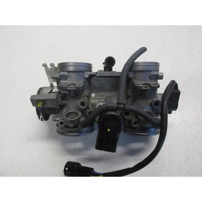 Rampe d'injection SUZUKI AN 650 2006-2010 BURGMAN