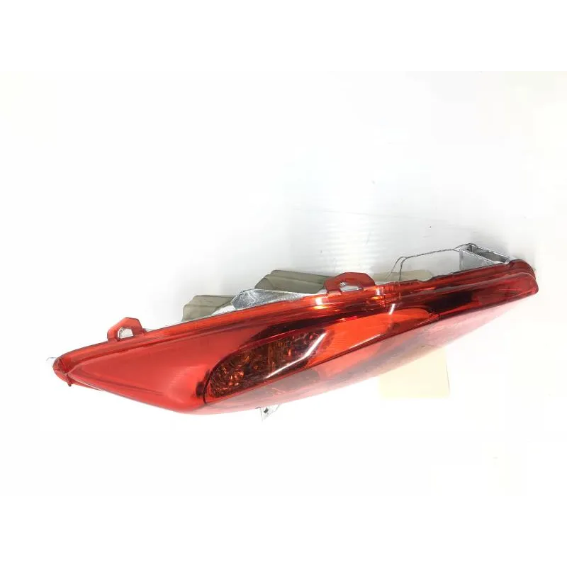 Bloc feu + clignotant ar droit YAMAHA YPR 125 2010-2013 XMAX