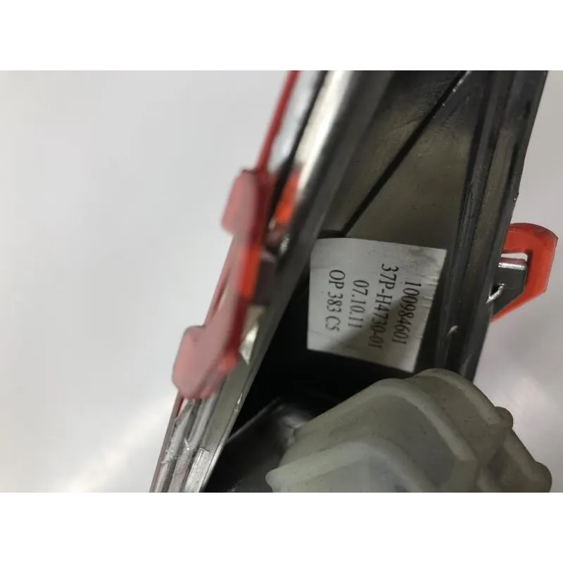 Bloc feu + clignotant ar droit YAMAHA YPR 125 2010-2013 XMAX