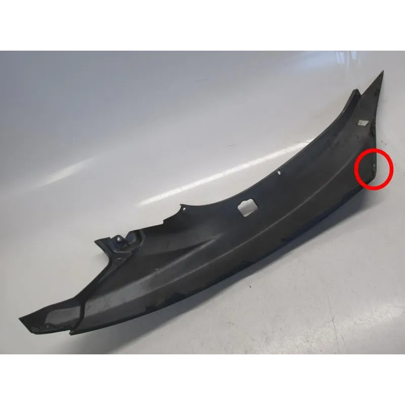 Cache carenage sous selle gauche PIAGGIO MP3 500 LT 2011-2013