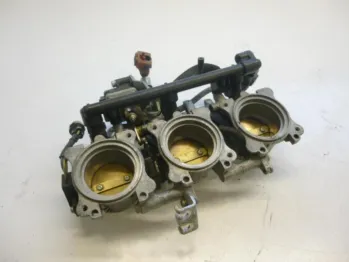 Rampe d'injection TRIUMPH DAYTONA 675 2009-2012