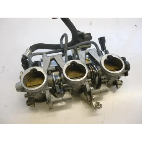 Rampe d'injection TRIUMPH DAYTONA 675 2009-2012