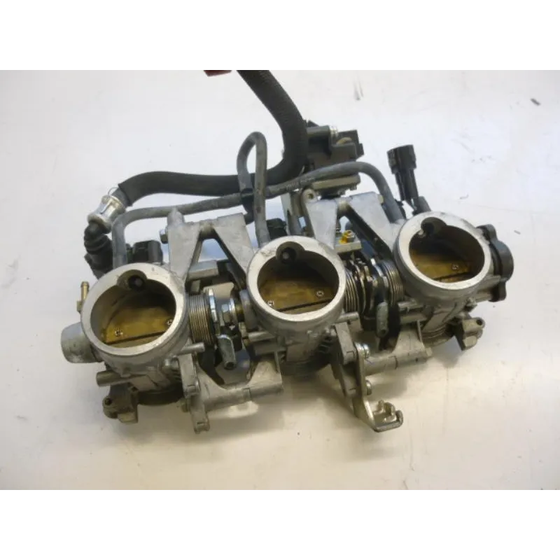 Rampe d'injection TRIUMPH DAYTONA 675 2009-2012