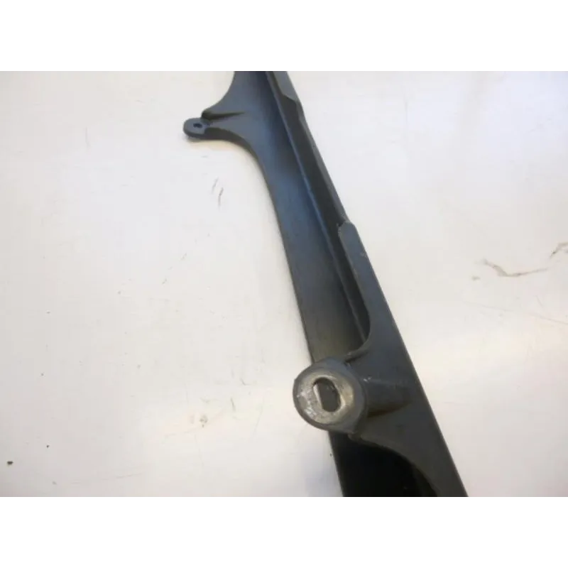 Cache chaine TRIUMPH DAYTONA 675 2009-2012