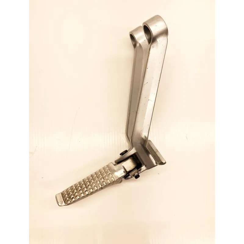 Platine et repose pieds arriere gauche SUZUKI GSXR 600 2004-2005
