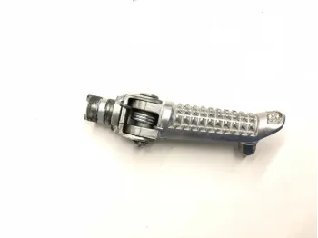 Repose pieds avant droit SUZUKI GSXR 600 2004-2005