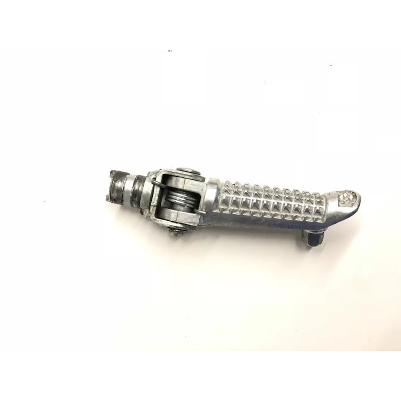 Repose pieds avant droit SUZUKI GSXR 600 2004-2005