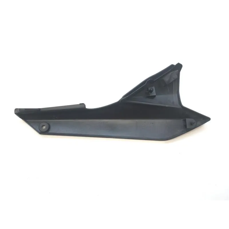 Cache carenage sous selle gauche SUZUKI GSF 650 2005-2006 BANDIT