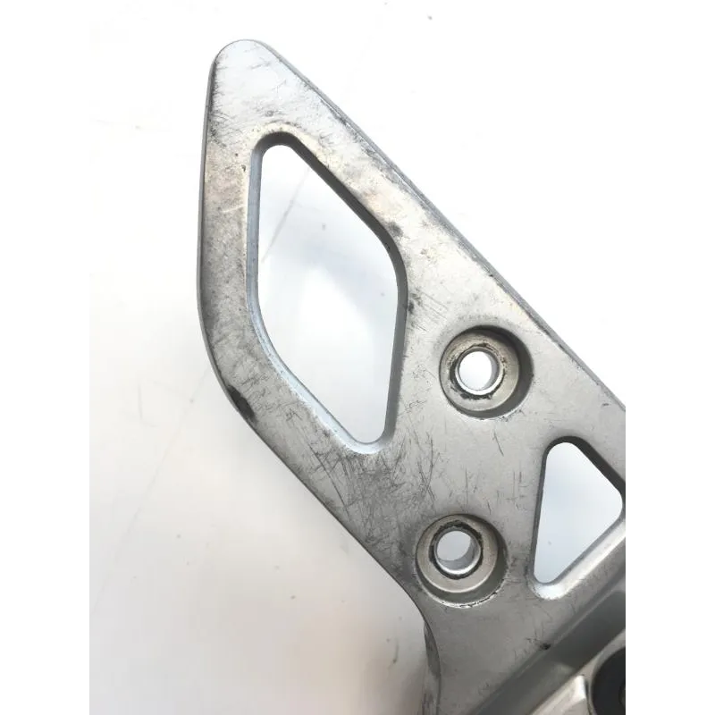 Platine avant droite SUZUKI GSF 650 2005-2006 BANDIT