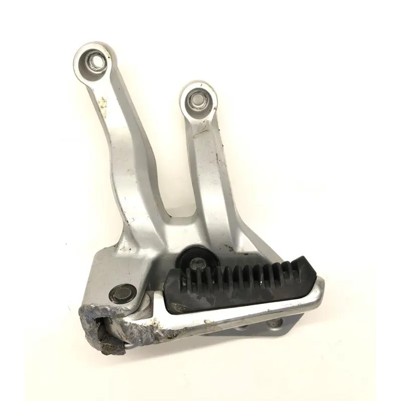 Platine et repose pieds arriere gauche SUZUKI DL 1000 2002-2006 VSTROM