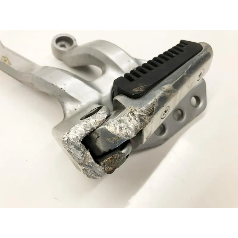 Platine et repose pieds arriere gauche SUZUKI DL 1000 2002-2006 VSTROM
