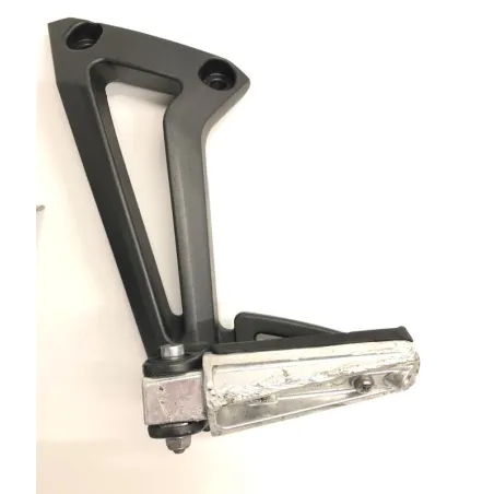 Platine et repose pieds arriere gauche YAMAHA FZ6 600 2007-2009 S2