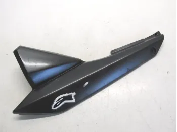 Cache carenage sous selle gauche SUZUKI GSF 650 2007-2008 BANDIT