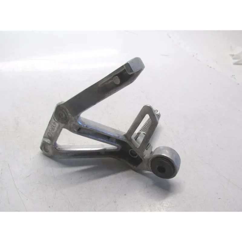 Platine et repose pieds arriere droit YAMAHA FZS 600 2000-2001 FAZER