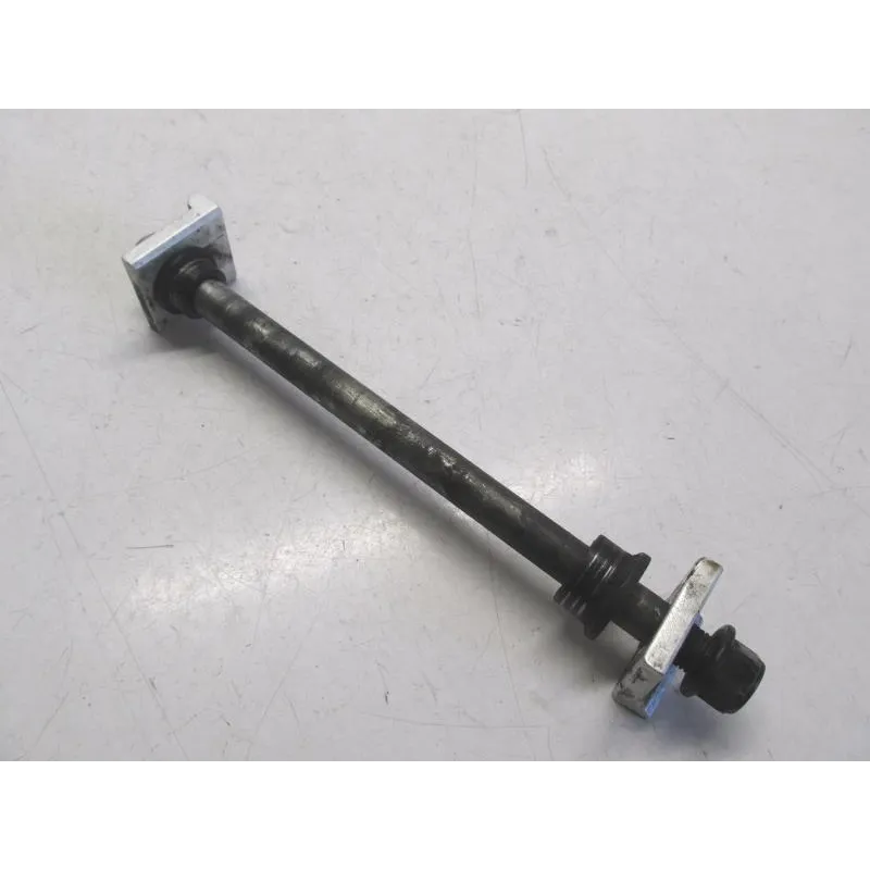 Axe de roue arriere YAMAHA YZF 125 R 2008-2013