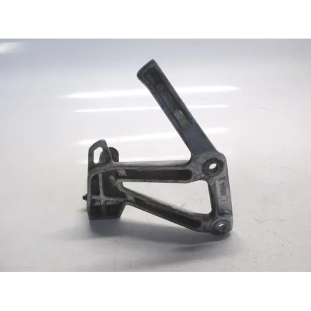Platine et repose pieds arriere gauche YAMAHA FZS 600 2002-2003 FAZER