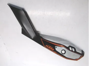 Cache carenage coque arriere gauche KTM DUKE 125 2011-2016