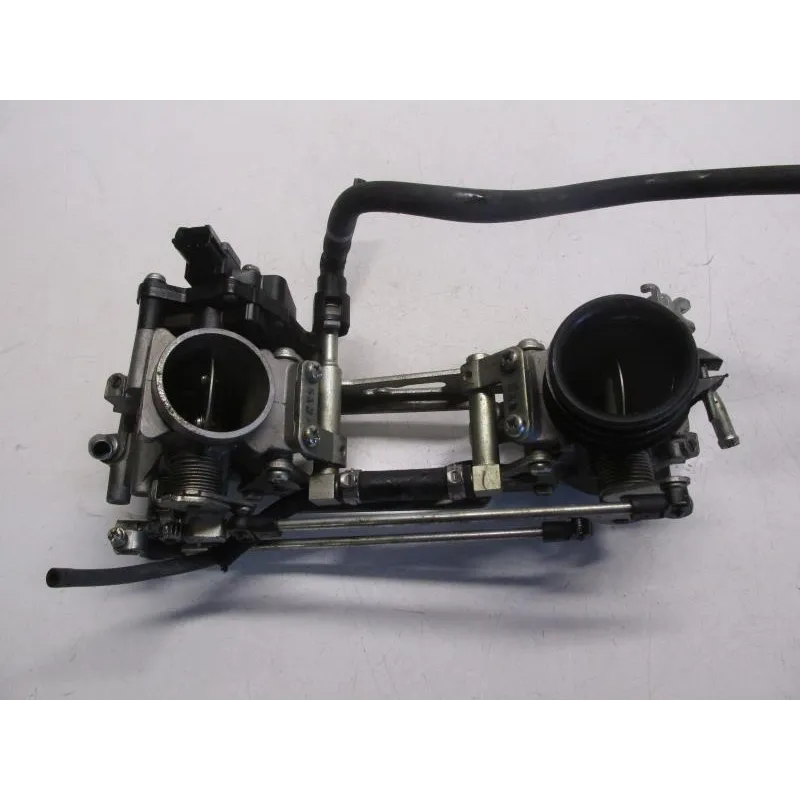 Rampe d'injection SUZUKI SV 650 S 2007-2015
