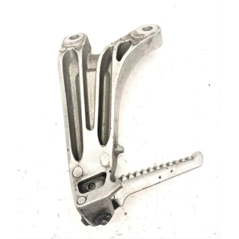 Platine et repose pieds arriere droit HONDA CBR 600 RR 2003-2004