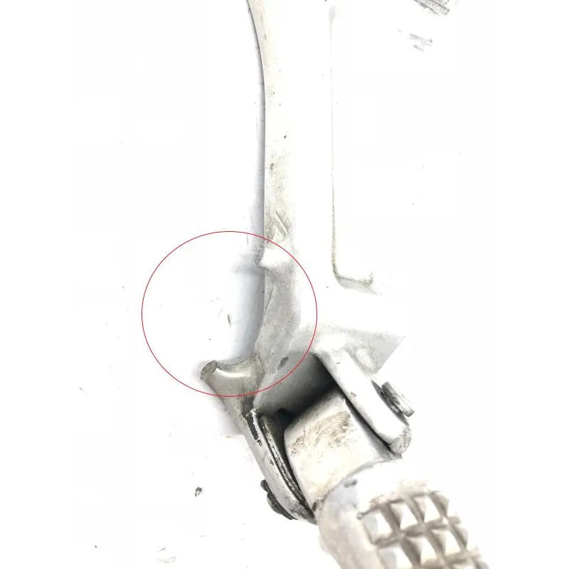 Platine et repose pieds arriere droit HONDA CBR 600 RR 2003-2004