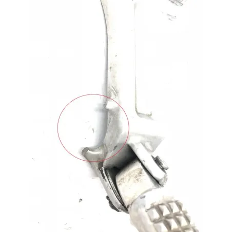 Platine et repose pieds arriere droit HONDA CBR 600 RR 2003-2004