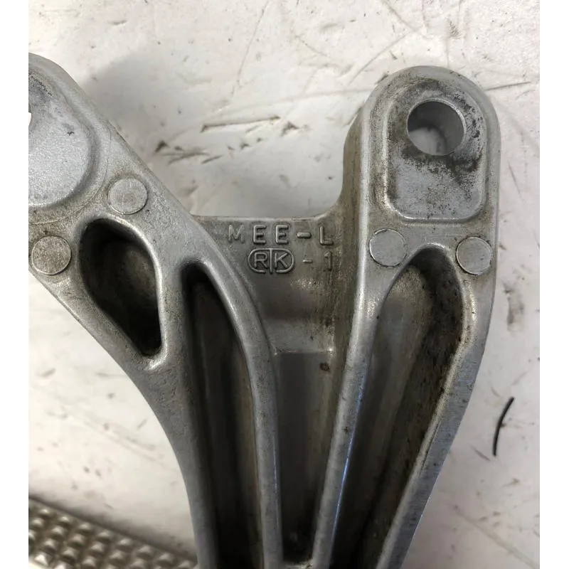 Platine et repose pieds arriere gauche HONDA CBR 600 RR 2003-2004