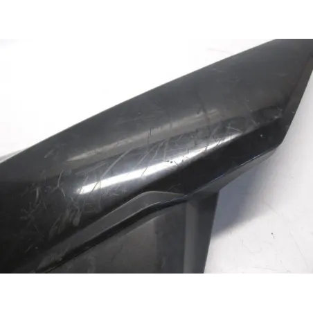 Cache carenage sous selle gauche SUZUKI DR 125 SM 2008-2014