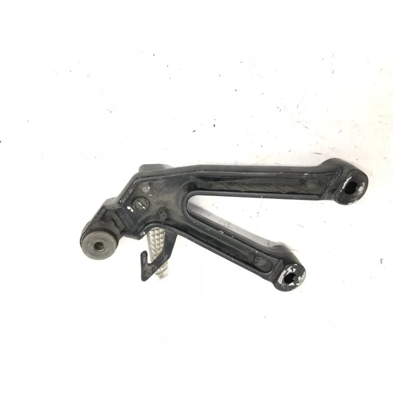 Platine et repose pieds arriere droit SUZUKI SV 650 N 2003-2006