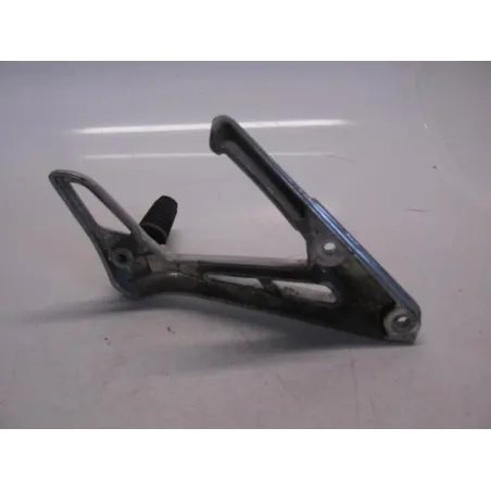 Platine et repose pieds arriere gauche YAMAHA FZS 1000 2001-2003 FAZER
