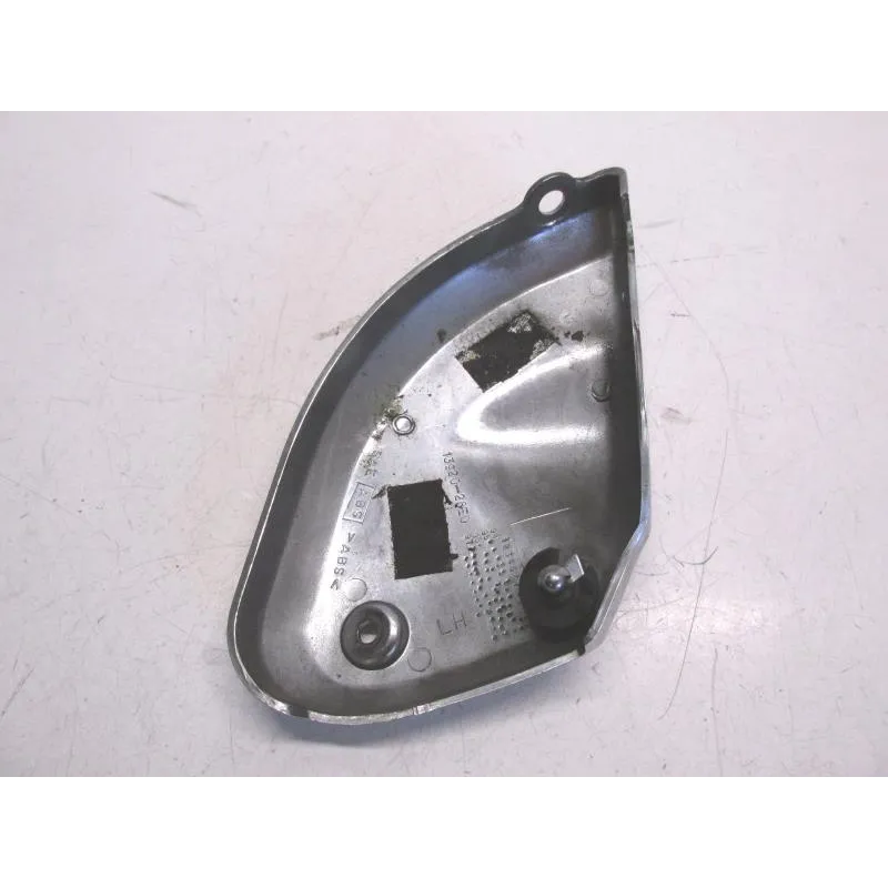 Cache carenage sous selle gauche SUZUKI GSF 600 1995-1999 BANDIT