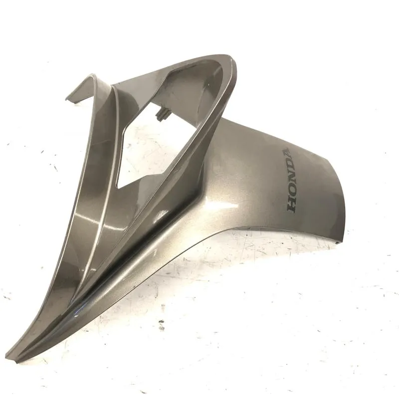 Cache carenage centrale arriere HONDA FES 125 2007-2013 S-WING