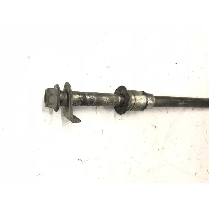 Axe de roue arriere HYOSUNG GF 125 2000-2005