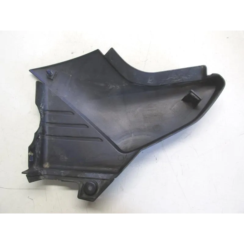 Cache carenage sous selle droit YAMAHA YBR 125 2005-2006
