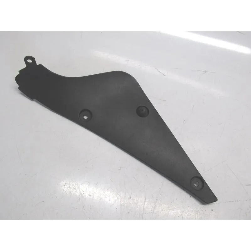 Cache interieur carenage droit TRIUMPH DAYTONA 675 2006-2008