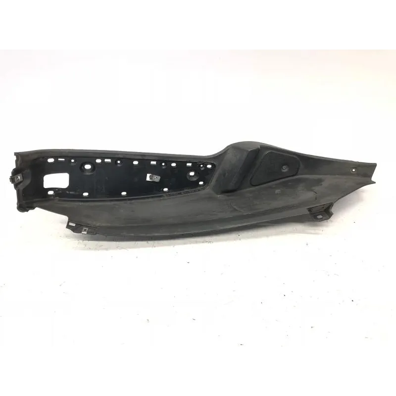 Plancher marche pied droit PIAGGIO MP3 250 2008-2009 LT
