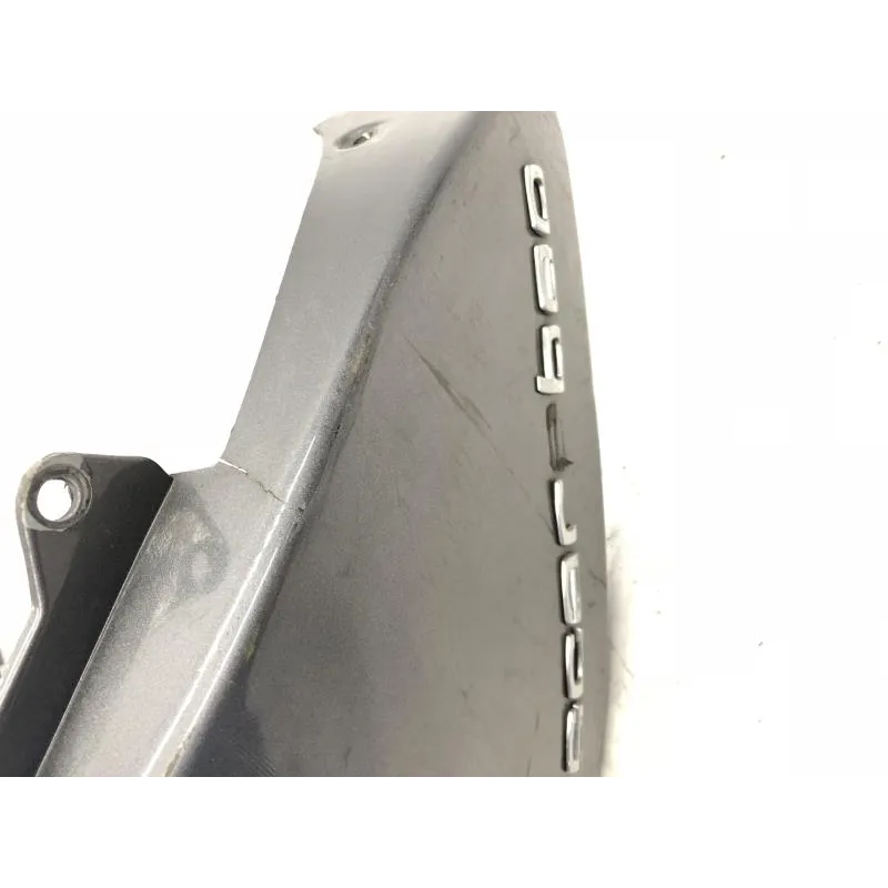 Cache carenage centrale arriere APRILIA SCARABEO 125 2004-2006